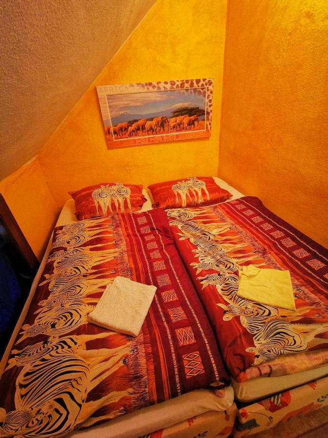 Gehlberger Landhaus Am Schneekopf / Ferienwohnung Suhl Esterno foto