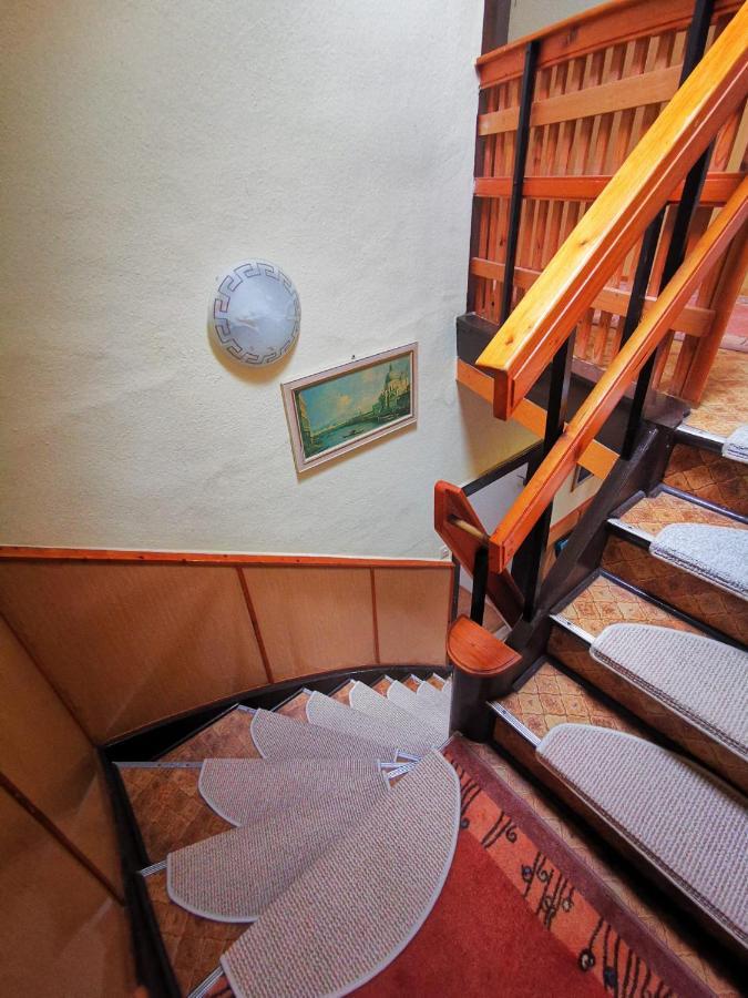 Gehlberger Landhaus Am Schneekopf / Ferienwohnung Suhl Esterno foto